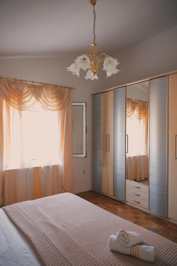 Apartment Blanka With A Beautiful View Of טרוגיר מראה חיצוני תמונה